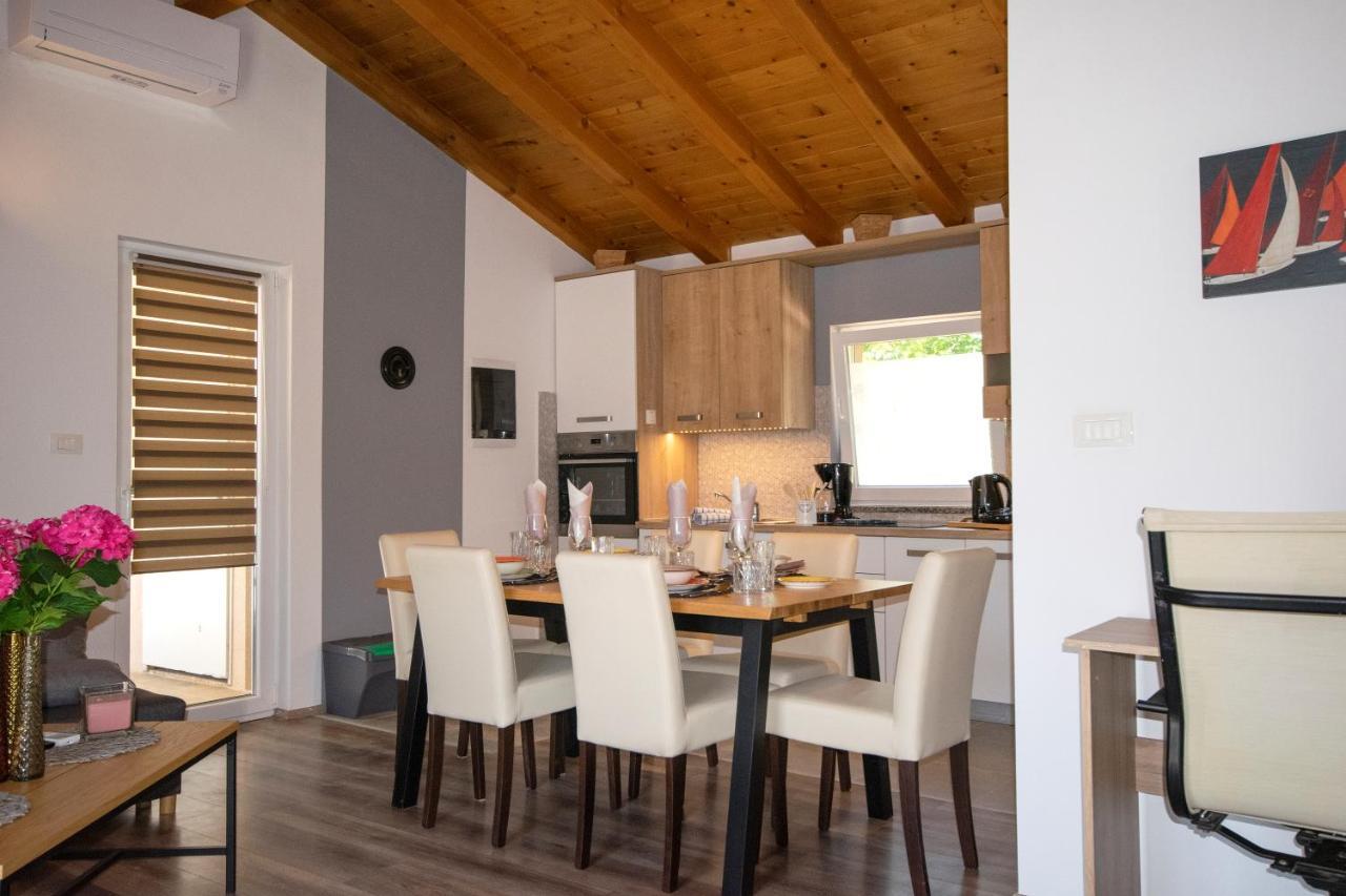 Willa Old Oak Holiday House Rovinj Zewnętrze zdjęcie